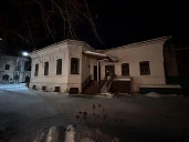 Продается "Дом Макарова с магазином",  площадью 338,5 кв. м и Земельный участок, площадью 433 кв. м,  Красноярский край, г. Енисейск, ул. Ленина, дом 110